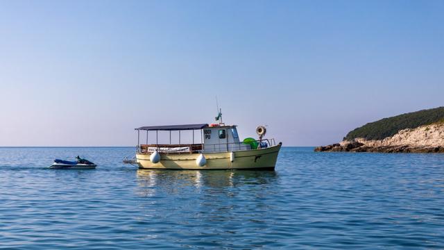 taxiboat-excursion-boat01