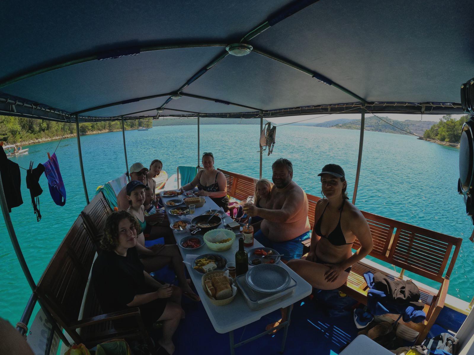 Taxi-Boat-picnic-on-the-boat